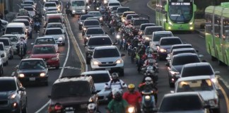 Se espera más de 1 millón de vehículos en la capital para las fiestas de Navidad. Foto: Archivo La Hora