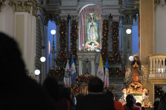 La Virgen de Guadalupe es reconocida en Latinoamérica por ser la más parecida a los hispanos. Foto La Hora: José Orozco