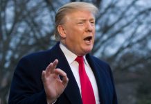 Trump insta a la India a comprar más productos de EE.UU. en su primera llamada con primer ministro Modi El entonces presidente Donald Trump en la Casa Blanca en Washington. Foto La Hora/AP