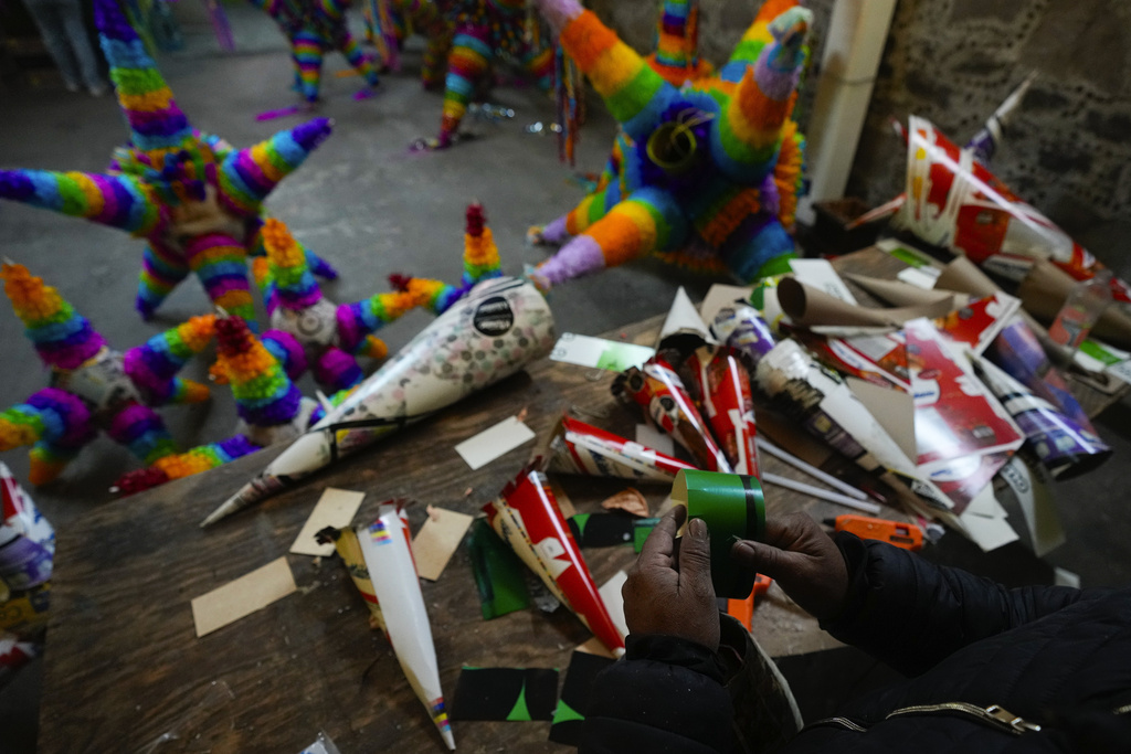 piñatas mexicanas navidad 2023