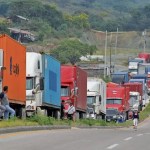 Transporte de carga pesada. Foto La Hora/Archivo