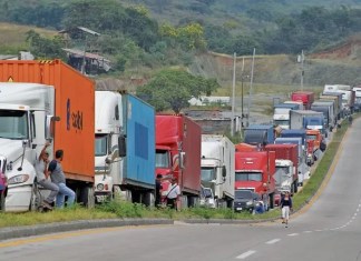 Transporte de carga pesada. Foto La Hora/Archivo