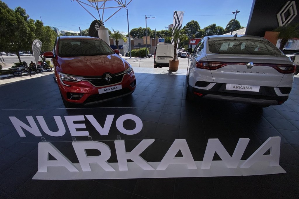 El nuevo Arkana cuenta con detalles cromados que le dan un aspecto de elegancia y sofisticación. Foto: José Orozco/La Hora