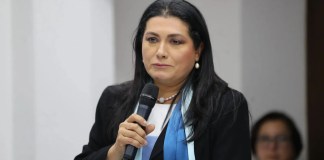 En la foto, Blanca Alfaro presidenta del Tribunal Supremo Electoral.