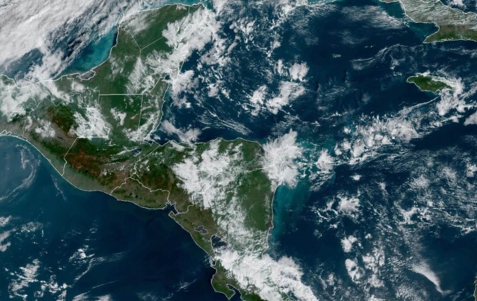 Vista satelital de Guatemala y otros países de Centroamérica.