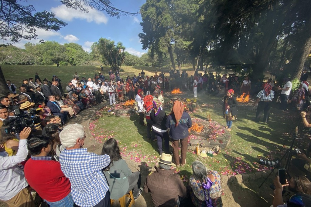 La ceremonia Maya fue realizada en el sitio arqueológico Kaminal Juyú en la ciudad capital. Foto: José Orozco/La Hora