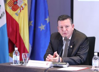 El contralor Frank Bode asumió en noviembre de 2022. Foto: X de la Contraloría General de Cuentas/La Hora