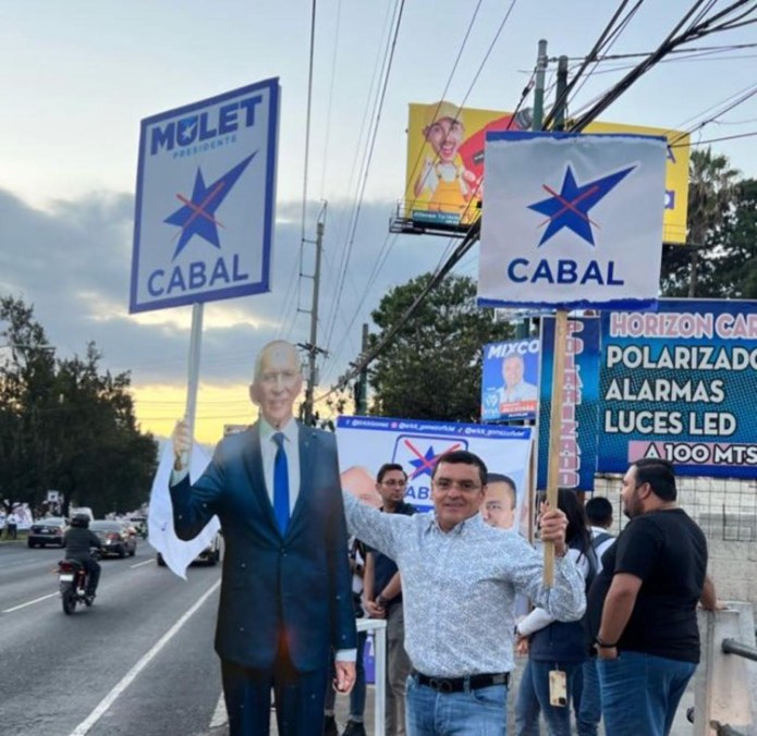 El candidato a diputado Elder Martínez presentó una denuncia contra su compañero Julio Héctor Estrada, para poder asumir en el Congreso. Foto: Facebook