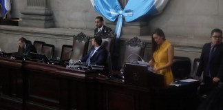 El presidente del Congreso, Nery Ramos, levanta la sesión por estar incompleta la junta directiva. Foto: María José Bonilla/La Hora