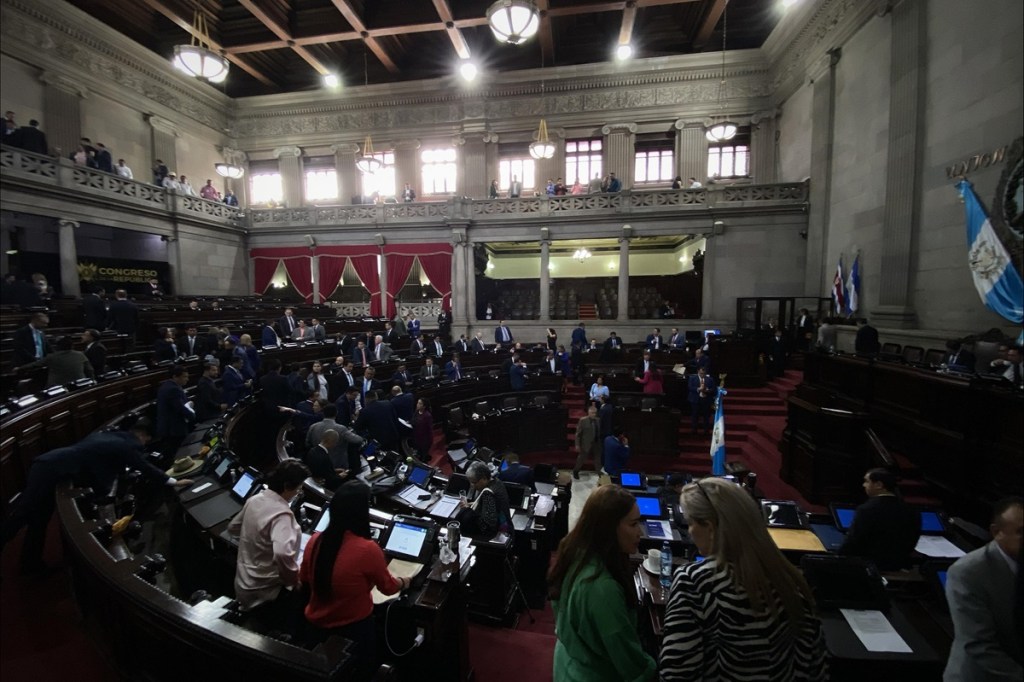 Al menos 10 bancadas impulsan el acuerdo de gobernabilidad, que contempla una agenda mínima. Foto: José Orozco/La Hora