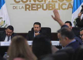 El presidente del Congreso, Nery Ramos, convocó a una reunión de jefes de bloque extraordinaria a las 16 horas del miércoles 31 de enero.