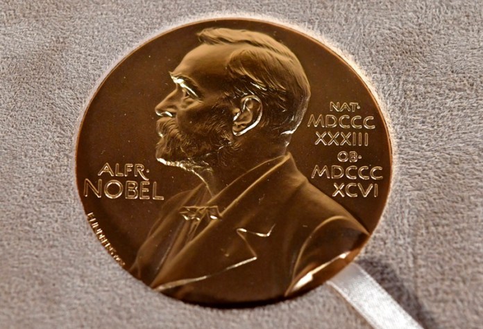 La medalla del Premio Nobel de la Paz. Foto tomada en Nueva York el 8 de diciembre de 2020. Foto: Angela Weiss-AP/La Hora