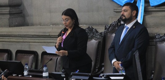 La presidenta del Congreso, Shirley Rivera, indicó que harán las consultas jurídicas sobre el futuro de la bancada Semilla. Foto: José Orozco/La Hora