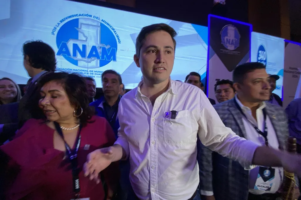 Sebastián Siero, alcalde de Santa Catarina Pinula fue electo como presidente de Junta Directiva de Anam. Foto: José Orozco/La Hora