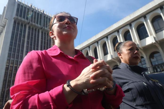 Virginia Laparra fue condenada a cuatro años de prisión conmutables en diciembre de 2022. Foto: María José Bonilla / La Hora.