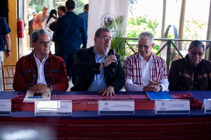El presidente Bernardo Arévalo en su visita a Totonicapán. Foto: Gobierno de Guatemala