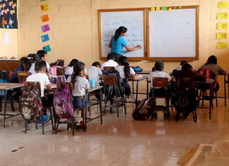 Las autoridades de educación han dicho que respetan el derecho de sindicalización, pero deben analizar varios puntos. Foto La Hora / Archivo.