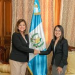 La vicepresidenta Karin Herrera juramentó a Mónica Mazariegos como Subsecretaria contra la Violencia Sexual, Explotación y Trata de Personas. Foto: AGN/La Hora