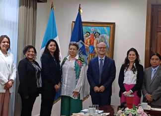 Ignez Tristao, representante del BID en Guatemala, dijo que en la institución están comprometidos en apoyar los proyectos a cargo de la Primera Dama de la Nación. Foto Heidy Quino