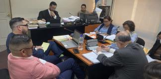 Pese a la oposición del MP, CGC y PGN, juez Víctor Cruz aceptó modificar delitos a dos sindicados en el caso Hospital de Chimaltenango.