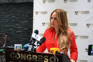 El sutil mensaje a la diputada Nadia de León que le recordó su vínculo con el "Lobo"