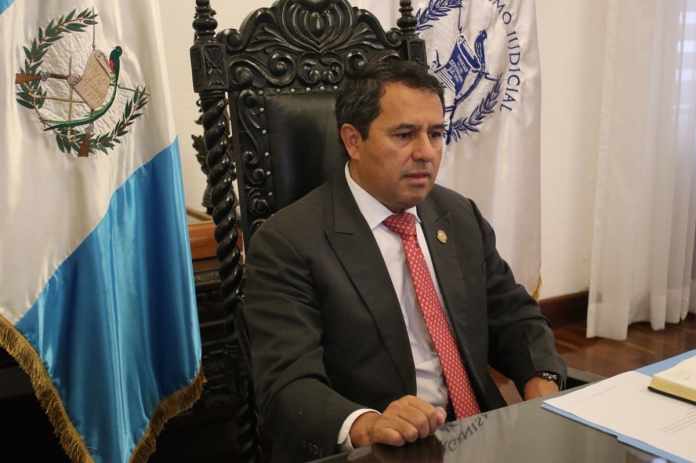 Oscar Cruz, presidente de la Corte Suprema de Justicia y el Organismo Judicial. Foto: OJ / La Hora.