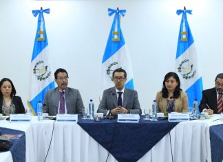 Autoridades del Ministerio de Finanzas anunciaron nuevas medidas presupuestarias para 2024.