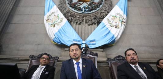 Miembros de la Junta Directiva (JD) del Congreso de la República, entre quienes se encuentran Darwin Lucas (a la izquierda) Nery Ramos (al centro) y César Amézquita (a la derecha). Foto: Congreso de la República/La Hora