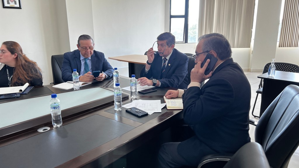 Reunión que sostuvo el director del IGM Stuard Rodríguez con representantes de líneas aéreas.