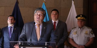 El Ministro de Gobernación, Francisco Jiménez, presenta acciones en contra de las extorsiones. Foto: Ministerio de Gobernación/La Hora