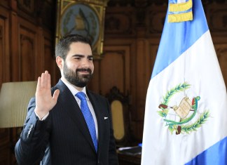 Nombran a Santiago Palomo titular de la Comisión contra la Corrupción Palomo detalló que la nueva Comisión tiene un enfoque distinto, tanto en su estructura como en su operación. Foto: Gobierno de Guatemala/La Hora