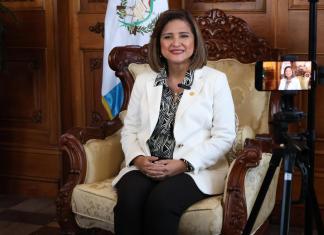 La vicemandataria reaccionó ante la elección del Papa. Foto La Hora: Vicepresidencia