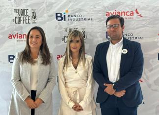 Carolina Wittig de Avianca, Maricarmen Fuentes de Voice of Coffee y Jose Miguel Coronado de Banco Industrial, en el lanzamiento del programa. (Foto La Hora: Marysabel Aldana)