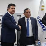 La Municipalidad de Guatemala y la Superintendencia de Administración Tributaria (SAT) firmaron este lunes 19 de febrero un convenio de intercambio de información para desarrollar mecanismos de cooperación y coordinación, la cual contempla el traslado de registros de vehículos.