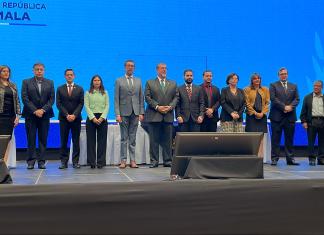 El Presidente Bernardo Arévalo presentó oficialmente a la Comisión Nacional contra la Corrupción.