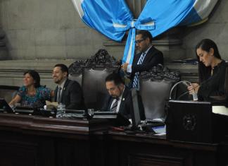 El presidente del Legislativo, Nery Ramos, defiende la creación de una mesa técnica por las iniciativas de ley de Competencia. Foto: José Orozco