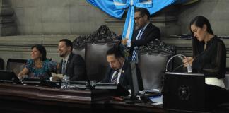 El presidente del Legislativo, Nery Ramos, defiende la creación de una mesa técnica por las iniciativas de ley de Competencia. Foto: José Orozco