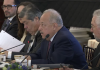 El canciller Carlos Ramiro Martínez, acompañado del ministro de Gobernación, Francisco Jiménez (a su derecha) y del asesor presidencial, Francisco Villagrán (a su izquierda). Foto / captura de pantalla.