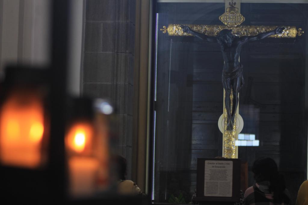 El Cristo Negro de Esquipulas cumple 428 años de estar en la Basílica. (Foto La Hora: José Orozco)