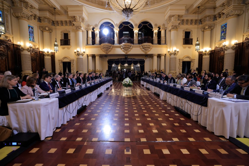 El Gobierno de Guatemala y Estados Unidos sostuvieron este día una reunión por el Diálogo de Alto Nivel Económico que incluye cinco ejes.