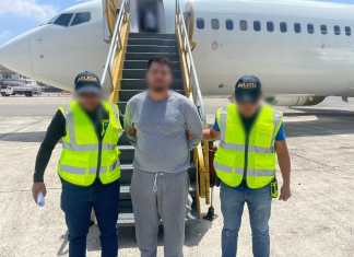 Guatemalteco deportado de Estados Unidos fue capturado luego de ser deportado, debido a que en 2018 se ordenó su detención. Foto: Migración