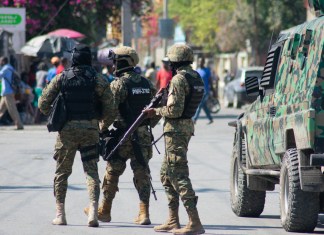 Agentes de policía haitianos se despliegan en Puerto Príncipe, Haití, el 9 de marzo de 2024. Foto: AFP.