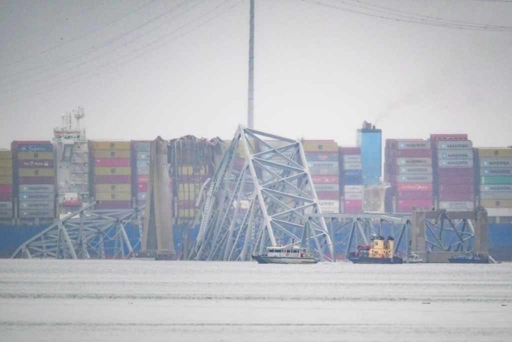 El barco carguero colisionó con el puente de Baltimore el pasado martes por la madrugada. Foto: AFP/La Hora