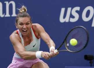 ARCHIVO - Simona Halep juega en la primera ronda del Abierto de Estados Unidos ante Daria Snigur. Foto:Seth Wenig-AP/La Hora