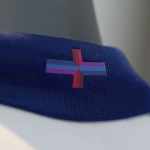 El diseño de Nike de la camiseta de la selección de Inglaterra con la cruz de San Jorge a la venta en el St. George's Park de Burton upon Trent, el viernes 22 de marzo de 2024. Foto:Mike Egerton - AP/La Hora