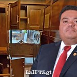 En la foto, el diputado Allan Rodríguez. Diseño: Alejandro Ramírez/La Hora
