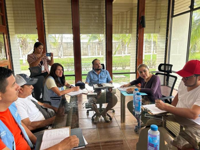 Los relatores titulares salientes y los suplentes en una reunión de trabajo. Foto: Oficina Nacional de Prevención de la Tortura/La Hora