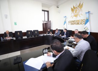 La mesa técnica que dirige el diputado Samuel Pérez escuchó la propuesta del Ministerio de Economía. Foto: Congreso