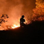 Las Brigadas y Bomberos han controlado 13 de los 23 incendios forestales activos. Foto: Bomberos Voluntarios