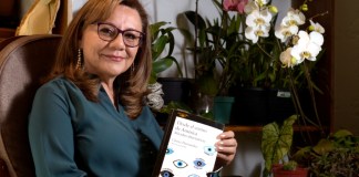 Gloria Hernández, autora del libro "Desde el centro de América". Foto: Ángel Elias